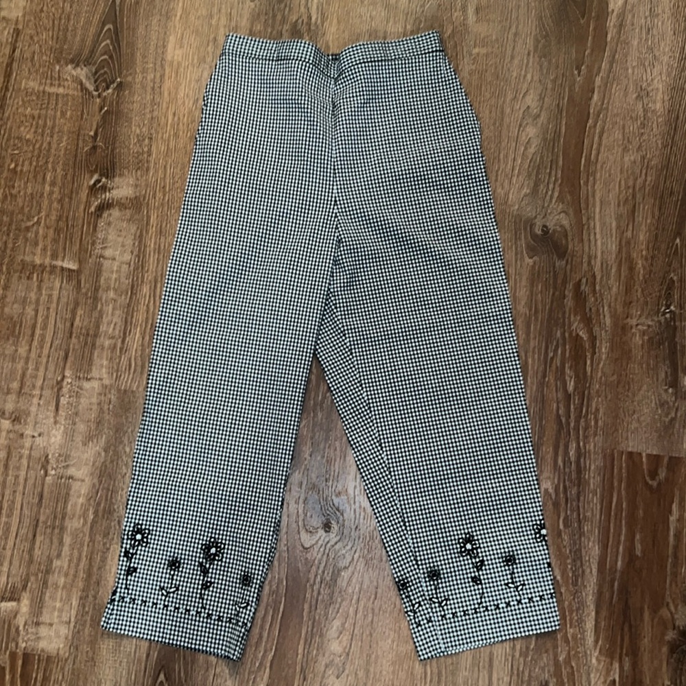 Vintage Floral Cropped Pants 🌺